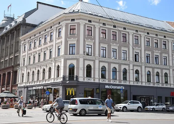 Liberty Airy Hostel *