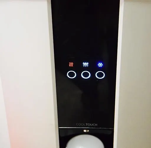 リバティ エアリー ホステル